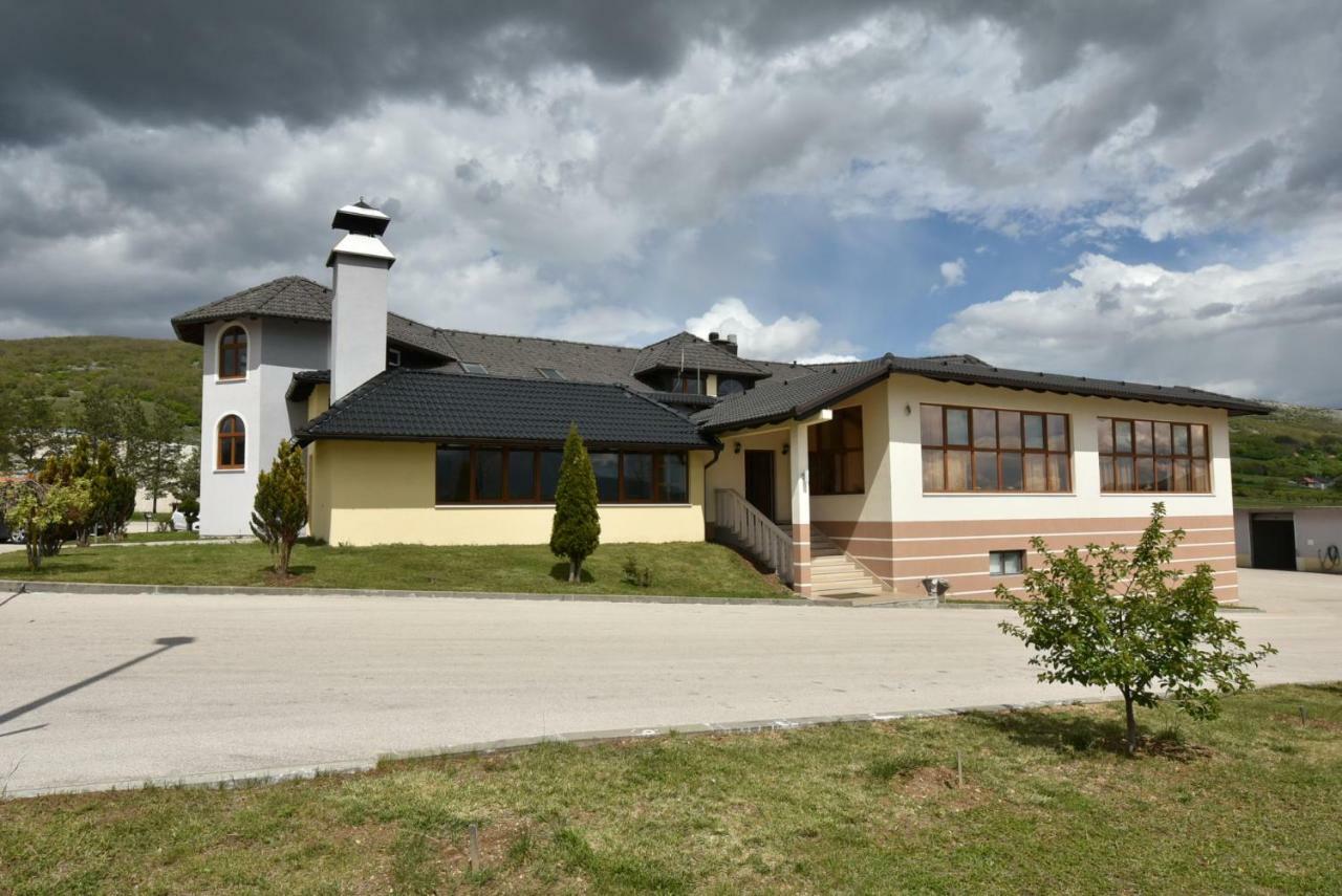 Motel Vujeva Livno Ngoại thất bức ảnh